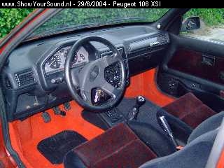 showyoursound.nl - Sound On A XSI - Peugeot 106 XSI - dsc00003.jpg - Rode vloer bekleding..Was eerst Zwart..